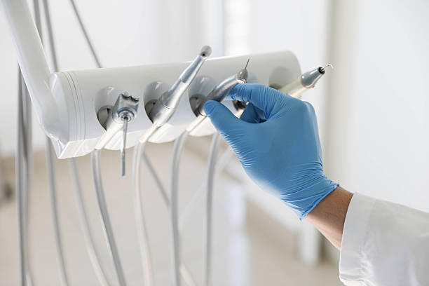 Professional Emergency Dentist technician working in Windham, OH
